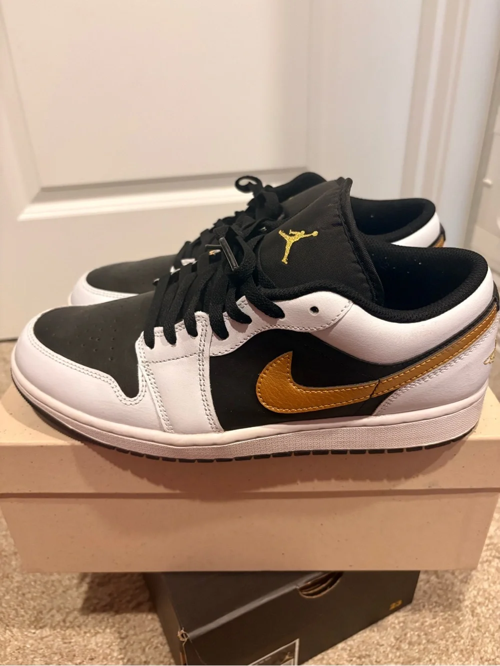 Nike Men’s Jordan 1s White, Black & Gold